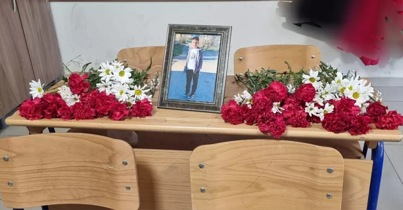 Akşehir\'de trafik kazasında hayatını kaybeden öğrenci anıldı