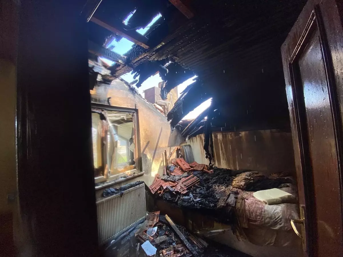 Alaçam\'da Ev Yangını