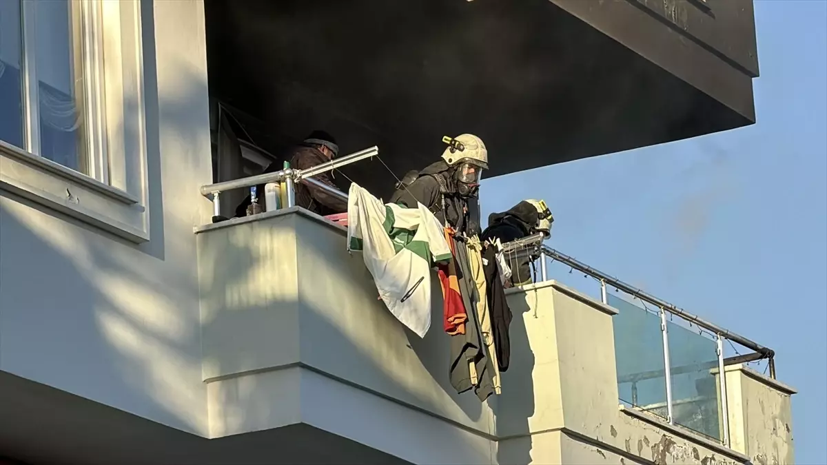 Alanya\'da Apartman Yangını