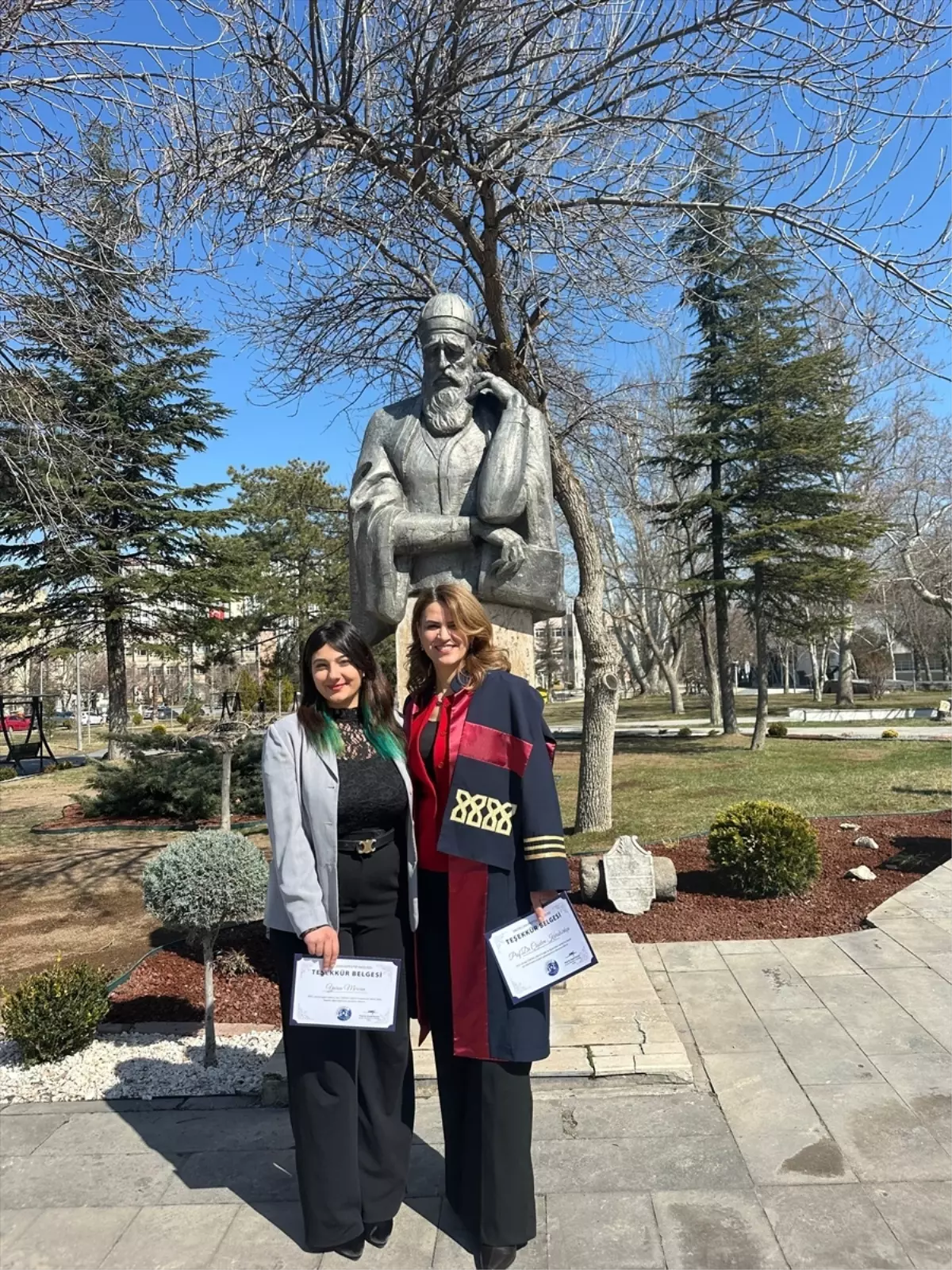 Trafik Kazasında Hekim Adayı Hayatını Kaybetti