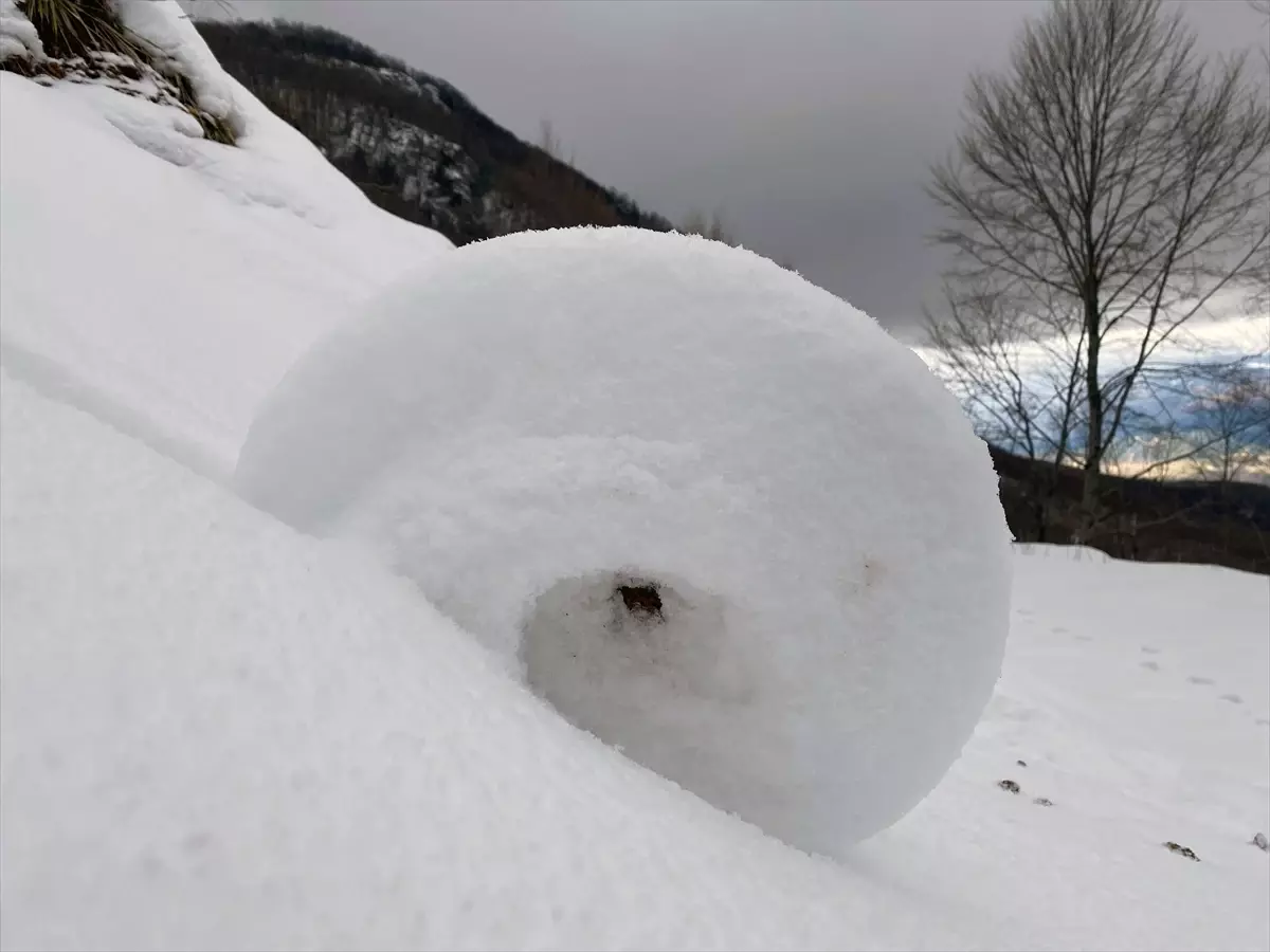 Amasya\'da Nadir Kar Ruloları Görüntülendi
