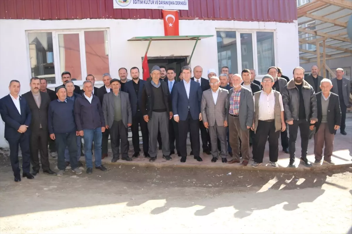 Vali Önder Bakan Şahinler Köyü\'nü Ziyaret Etti