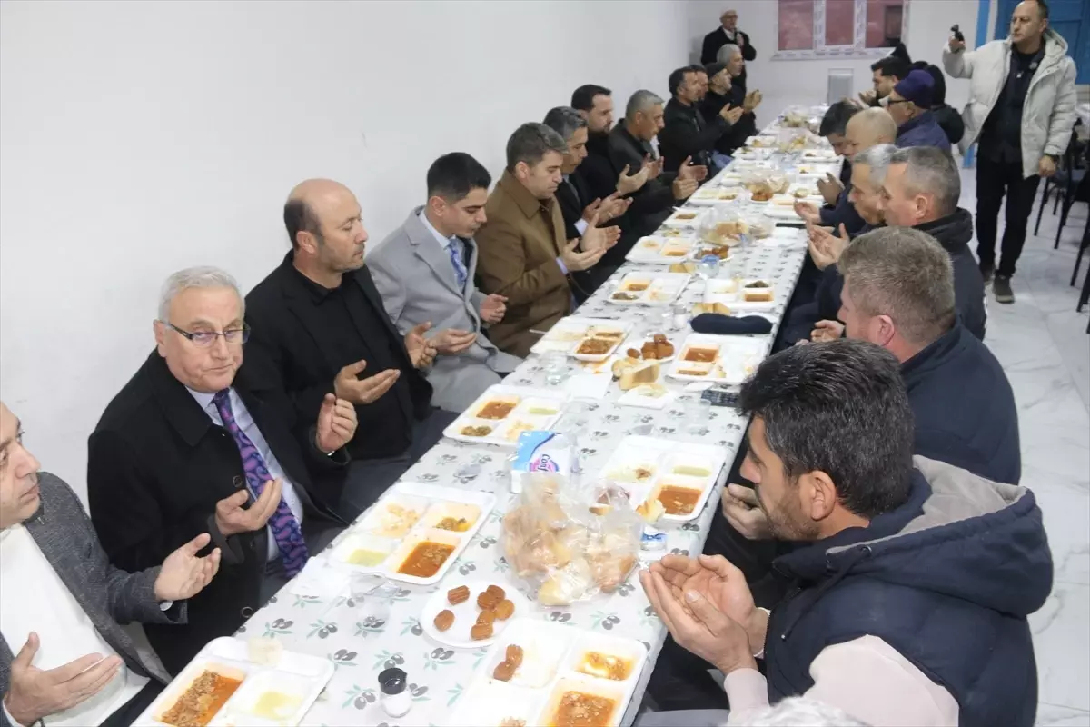Amasya Valisi Bakan, Yerkozlu köyünde iftar yaptı