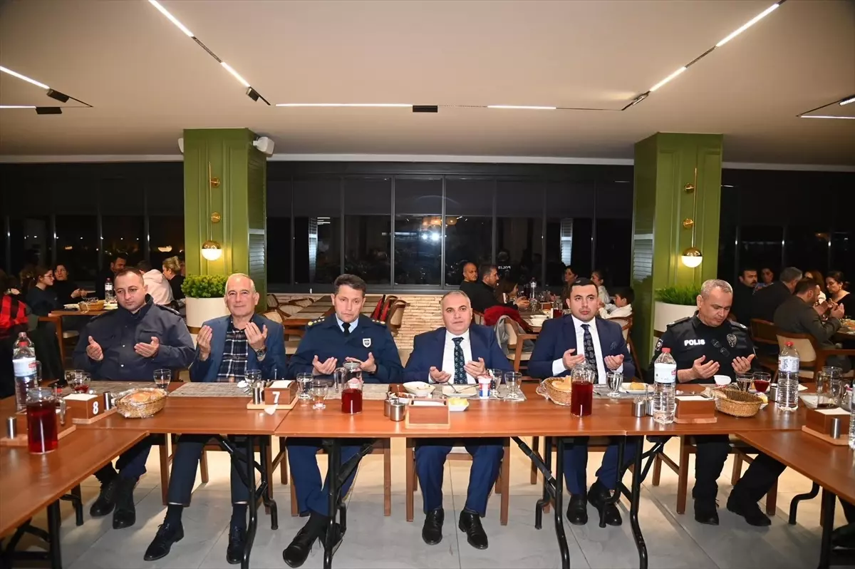 Kaymakam Duru, Muhtarlarla İftarda Buluştu