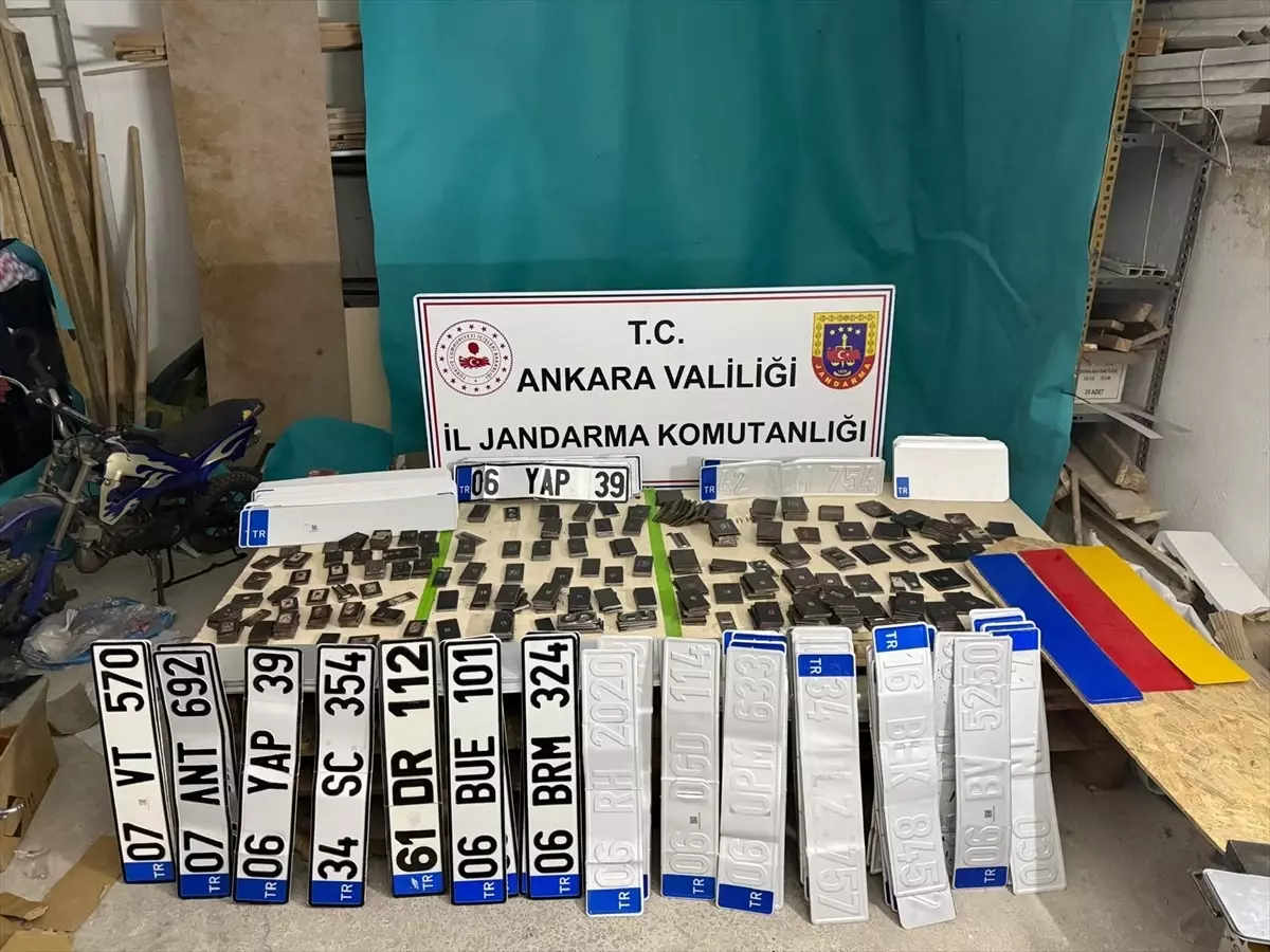 Keçiören\'de 900 Sahte Plaka Ele Geçirildi