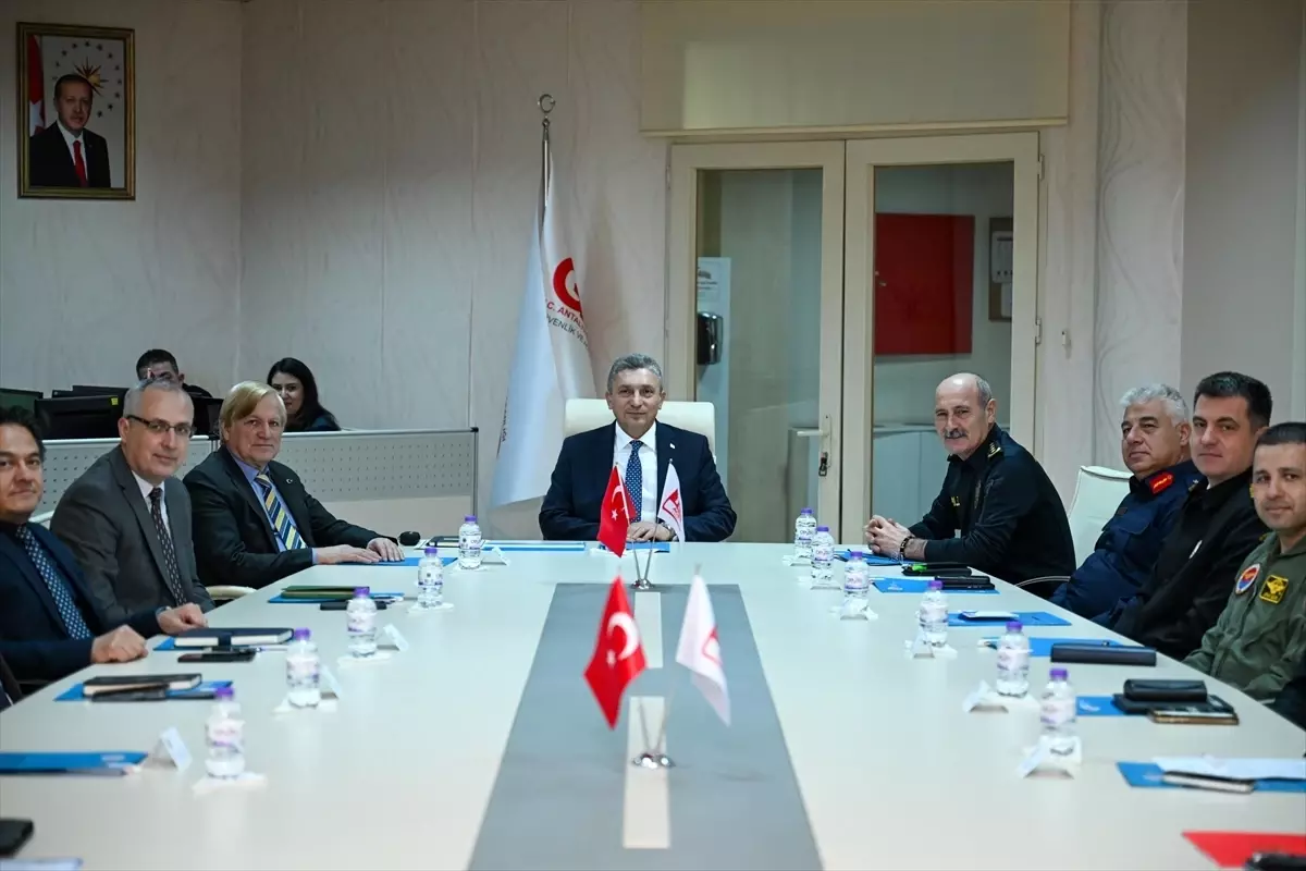 Antalya\'da 112 Acil Çağrı Toplantısı