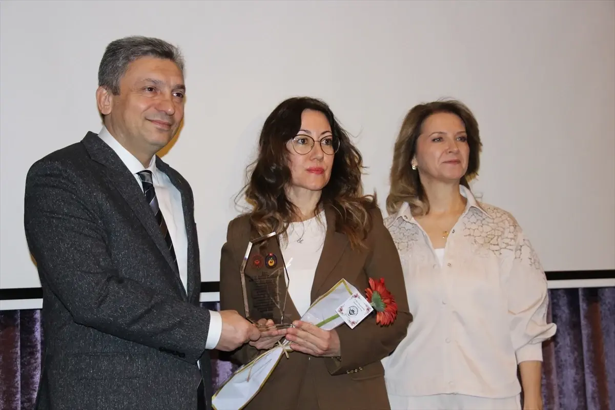 Kadınlar Günü\'nde Sanatla Birleşen Hikayeler