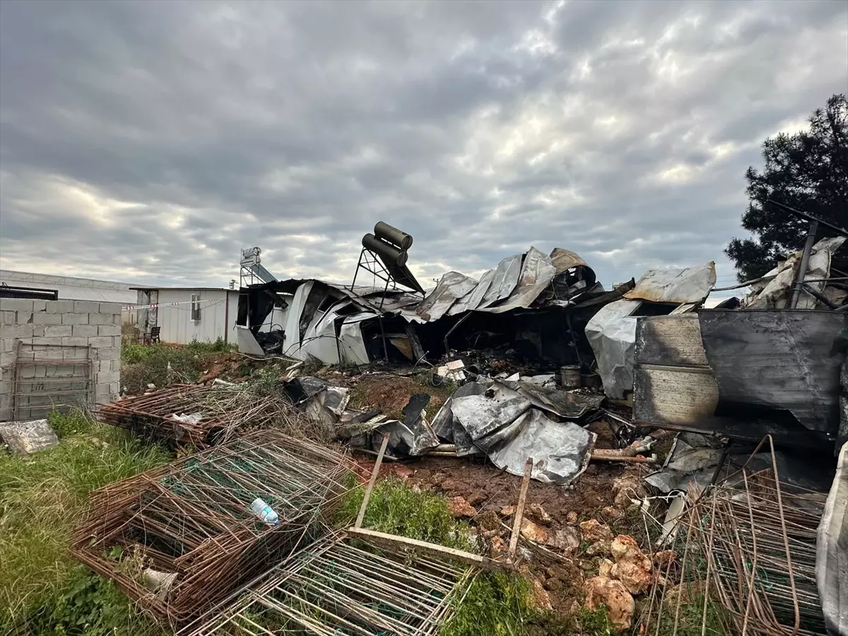 Antalya\'da Yangın: Anne ve 5 Çocuk Hayatını Kaybetti