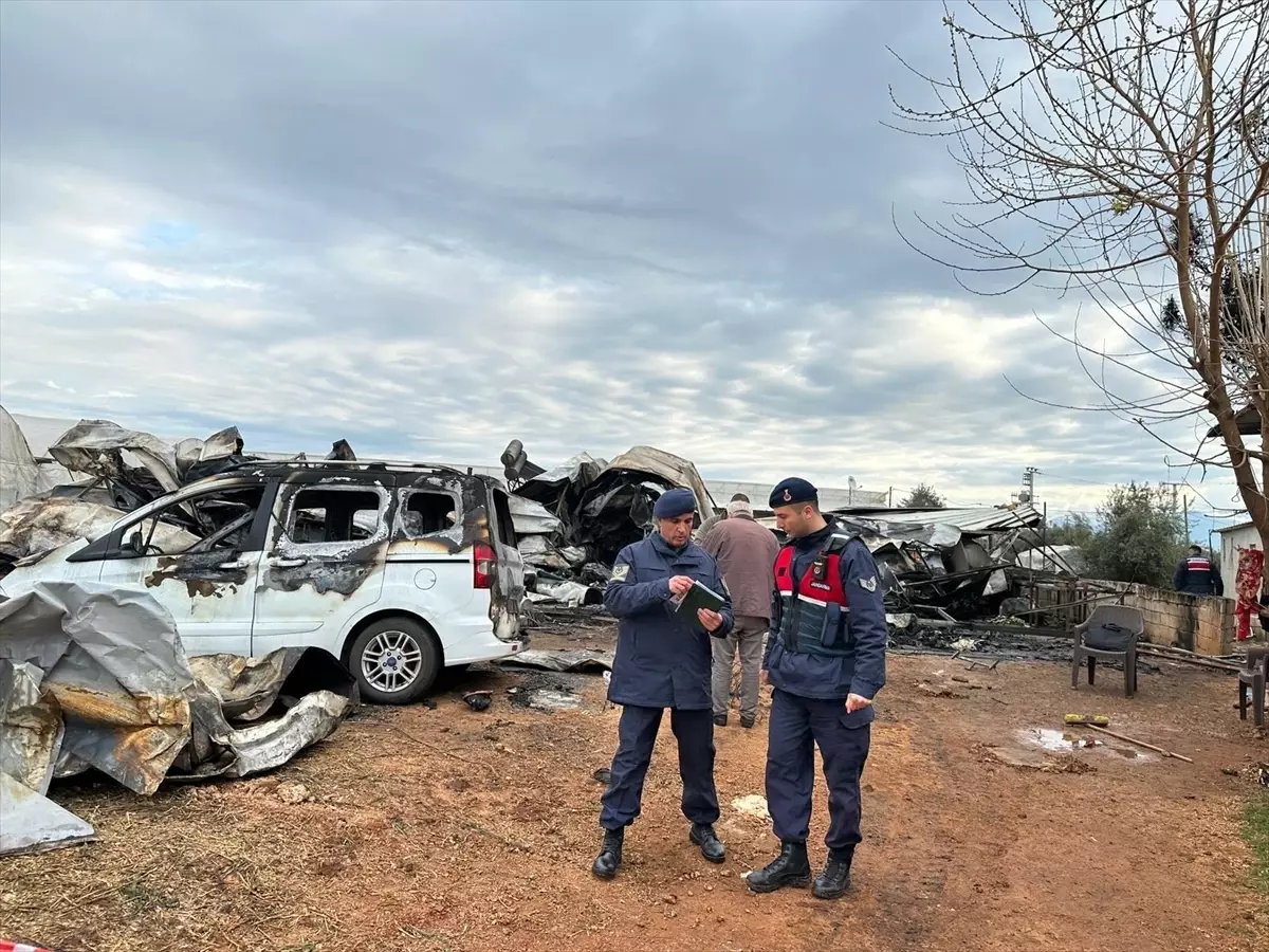 Kepez\'de Yangın: Anne ve 5 Çocuk Hayatını Kaybetti