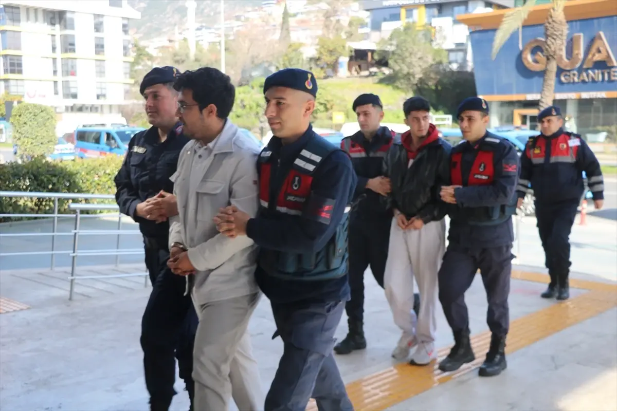 Alanya\'da Dolandırıcılık Operasyonu: 6 Tutuklama
