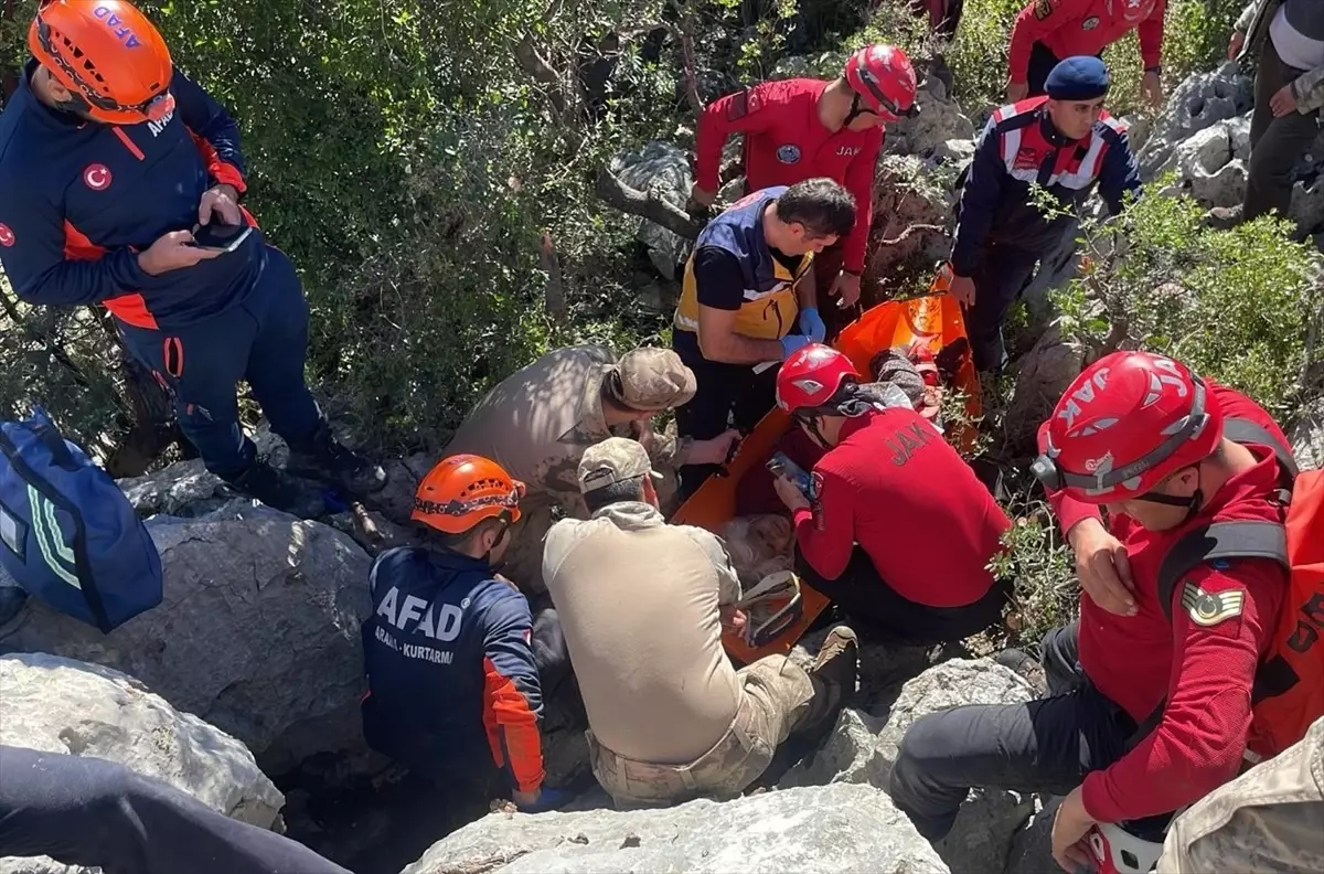 Kaybolan 80 Yaşındaki Kadın Dağda Bulundu