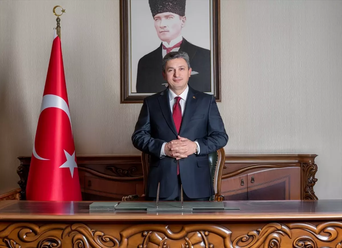 Antalya Valisi\'nden Bayram Mesajı