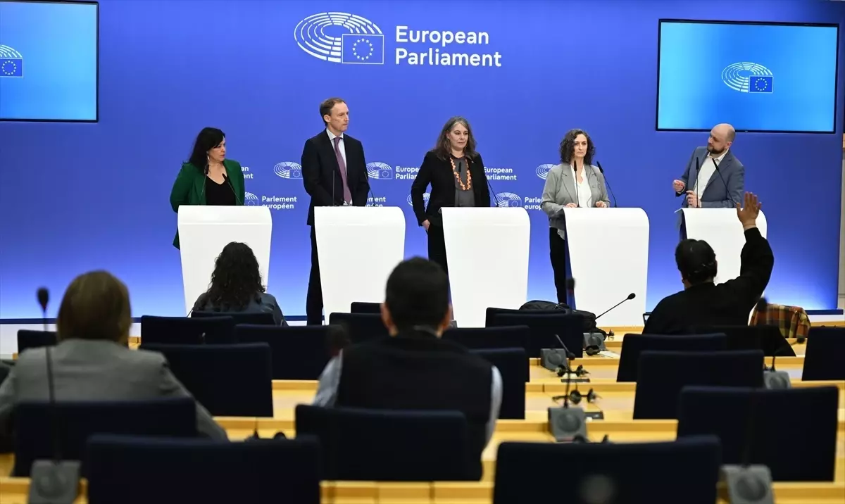 AP\'den Filistin Gündemi Talebi