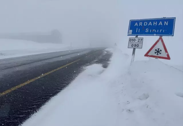 Ardahan’da Tır Geçişleri Yasaklandı