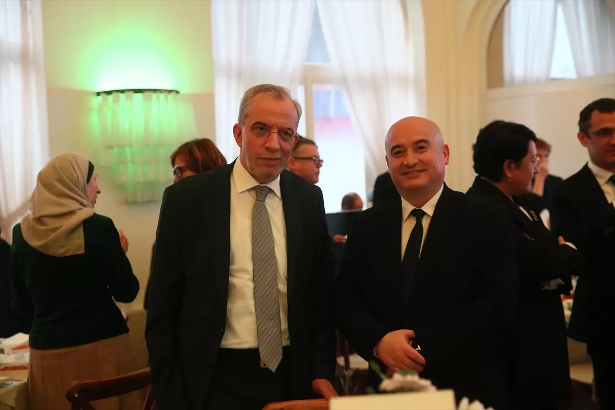 Viyana\'da Dinler Arası İftar Programı