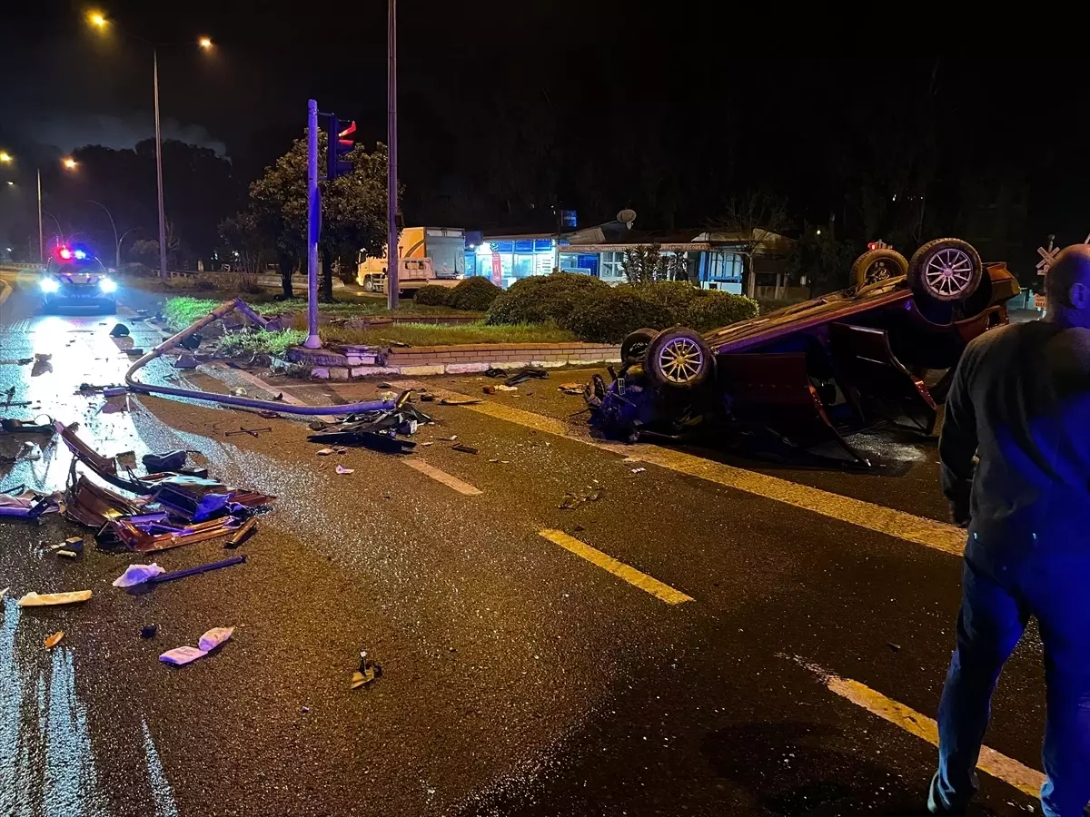 Köşk\'te Takla Atan Araçta İki Yaralı