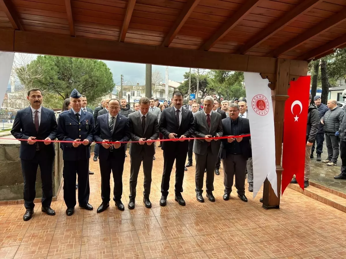 Sanatla Değişen Hayatlar Sergisi Açıldı