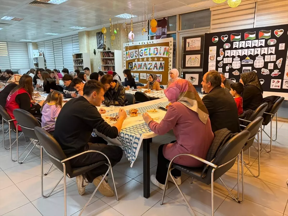 Bafra\'da Gençlerden İftar Etkinliği