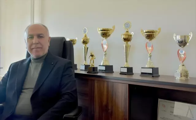 43 yıl önce mezun olduğu okula müdür olarak döndü