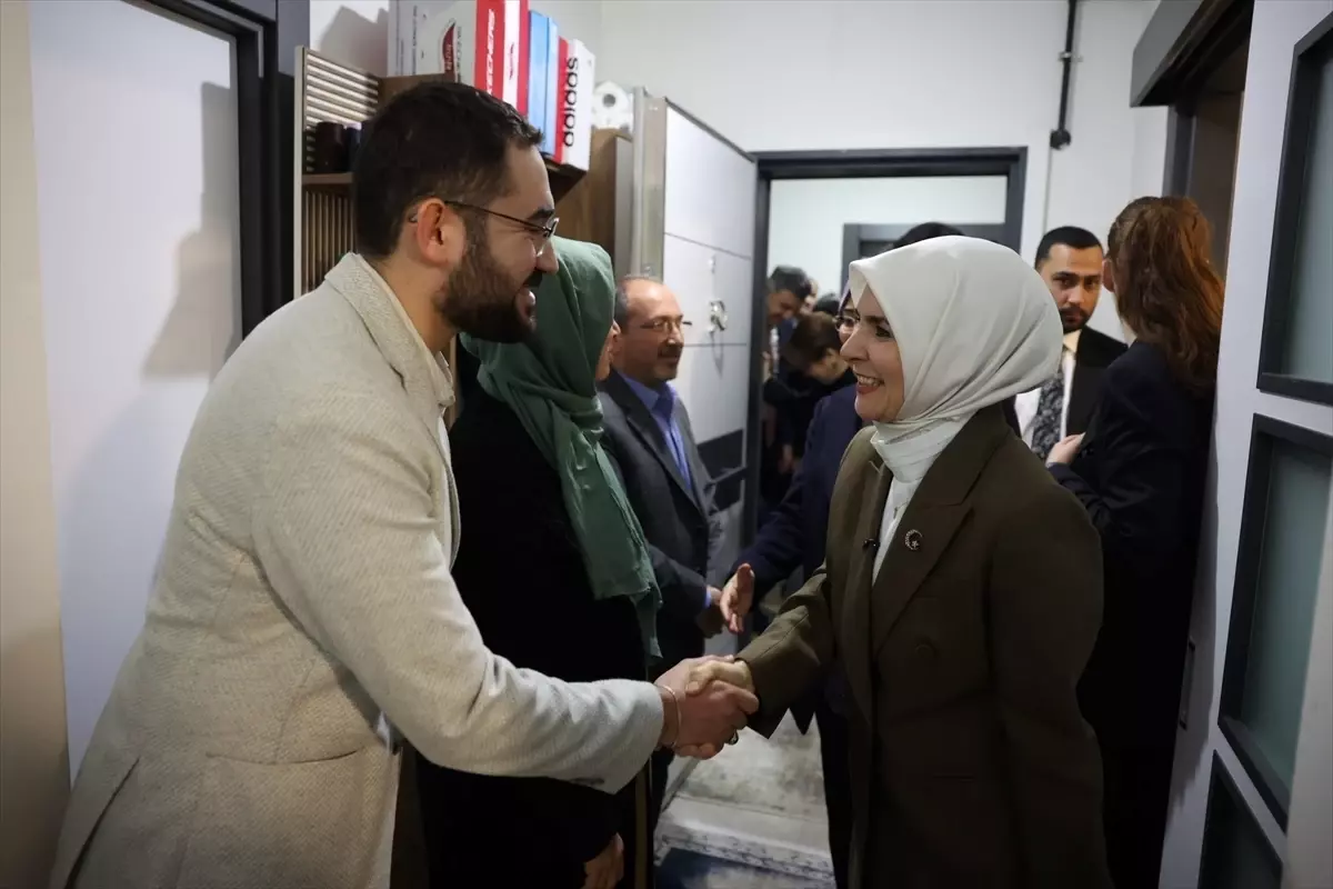 Bakan Göktaş\'tan Depremzedelere İftar Ziyareti