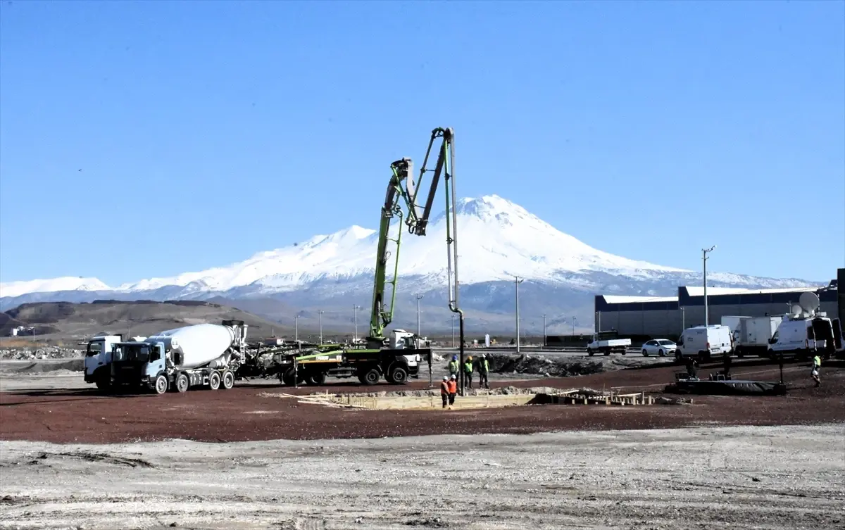 Bakan Kacır, Aksaray\'da atık su arıtma tesisinin temel atma töreninde konuştu Açıklaması