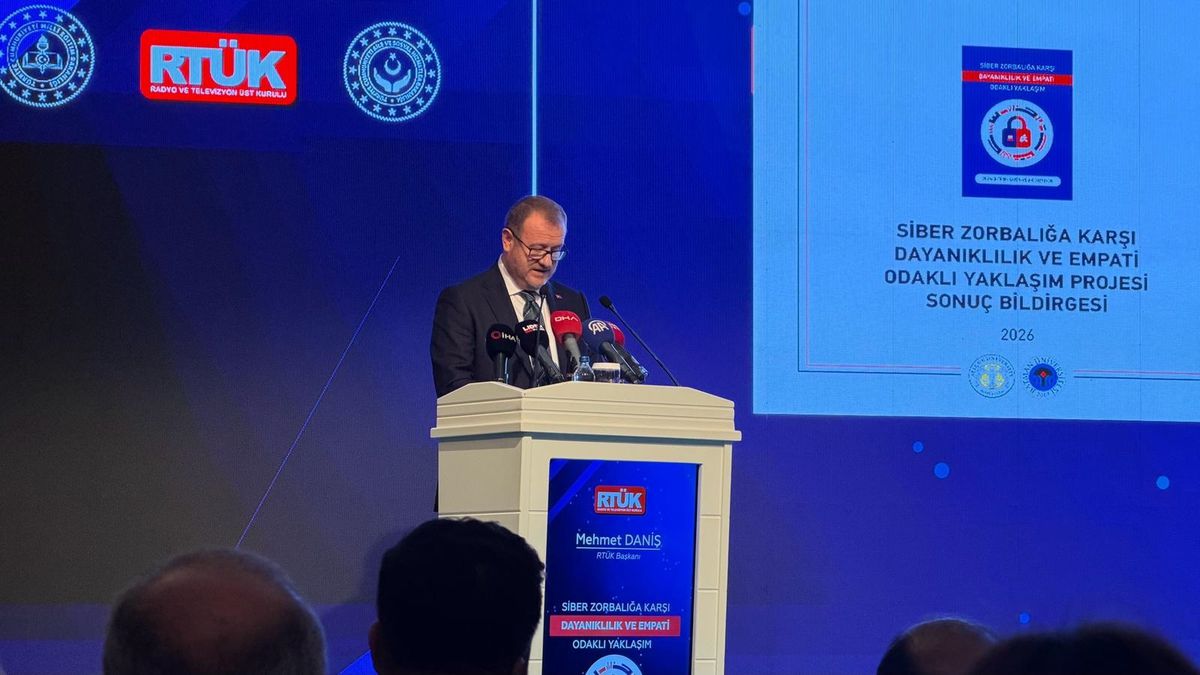 Siber Zorbalıkla Mücadelede Eğitim Vurgusu