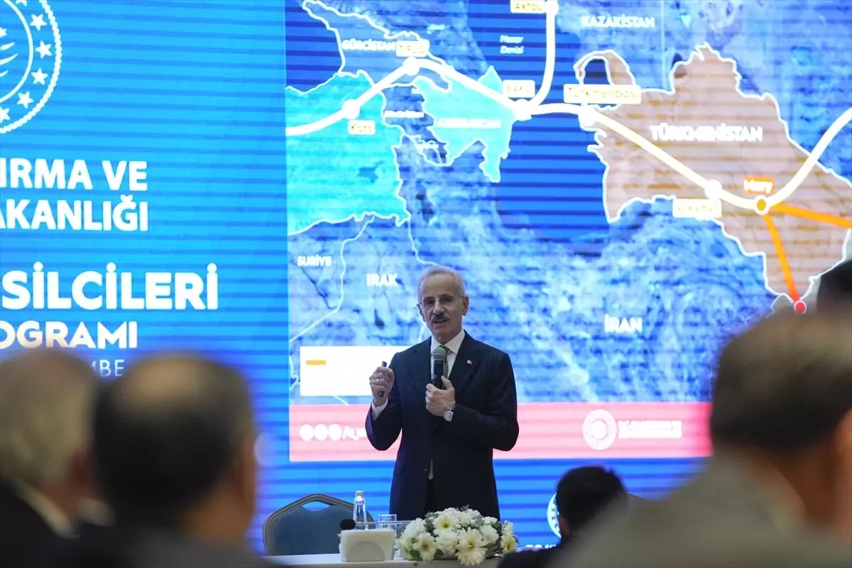 Bakan Uraloğlu\'ndan Otoyol Açıklamaları