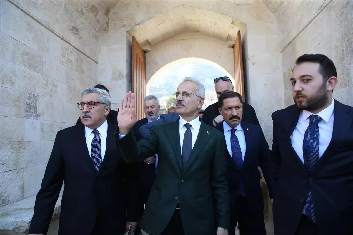 Dörtyol-Hassa Demiryolu ve Otoyolu Projesi\'nde Tünel İnşaatı Başlıyor