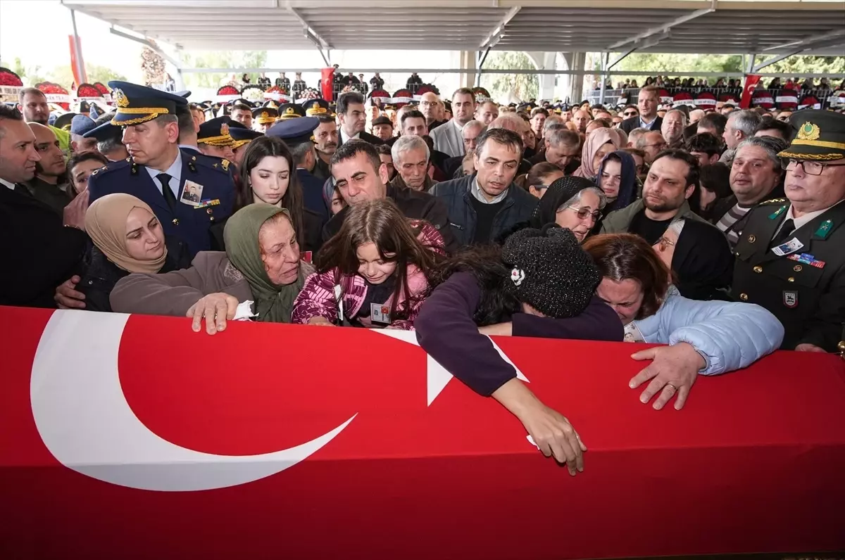 Şehit Hava Pilot Binbaşı İbrahim Bolat Son Yolculuğuna Uğurlandı