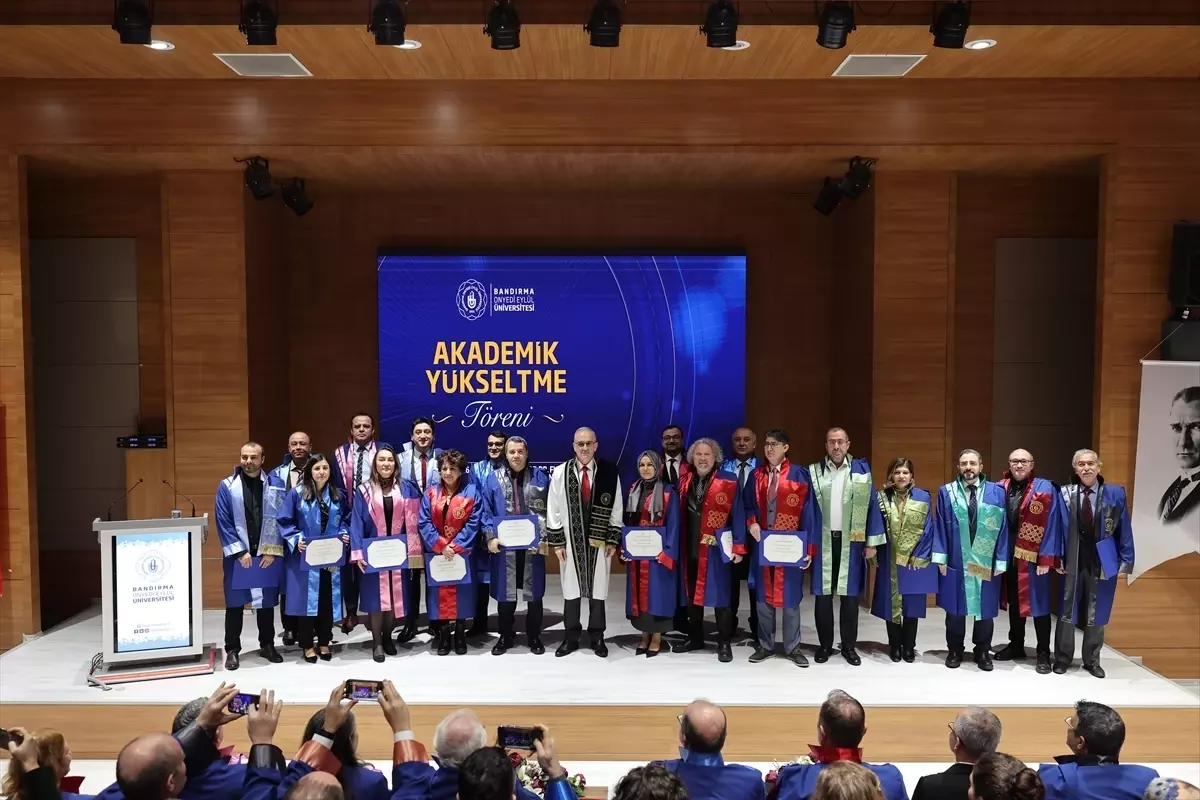 Akademik Yükseltme Töreni Düzenlendi