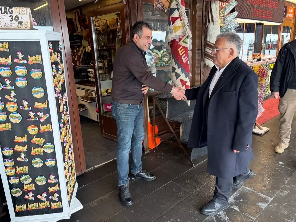 Büyükkılıç Erciyes\'te Esnafla Bir Araya Geldi