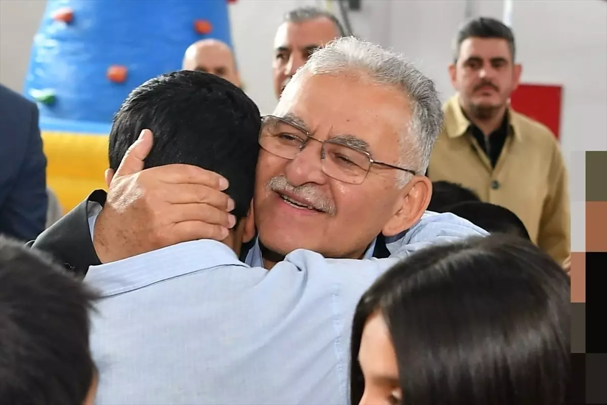 Büyükkılıç\'tan Sevgi Evlerine Bayram Ziyareti