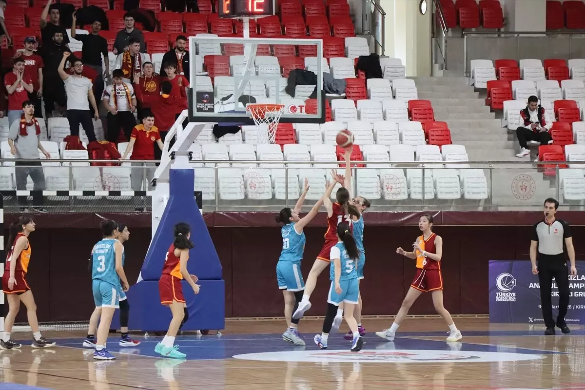 14 Yaş Altı Kızlar Şampiyonası Devam Ediyor