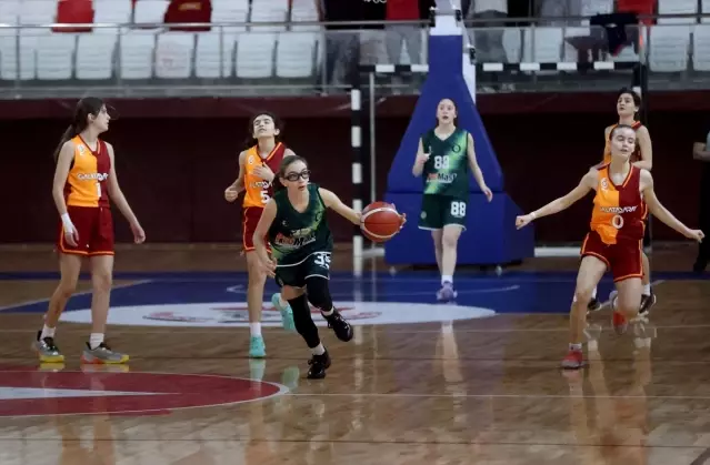 Kızlar Anadolu Şampiyonası Devam Ediyor