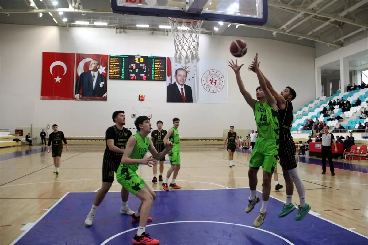 18 Yaş Altı Basketbol Şampiyonası Sinop\'ta Tamamlandı