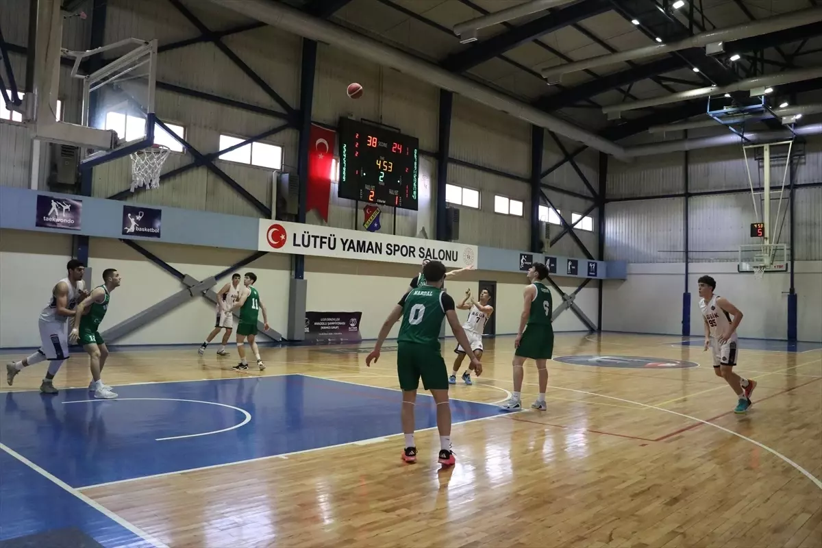 Sakarya 18 Yaş Altı Basketbol Şampiyonası\'na Ev Sahipliği Yapıyor