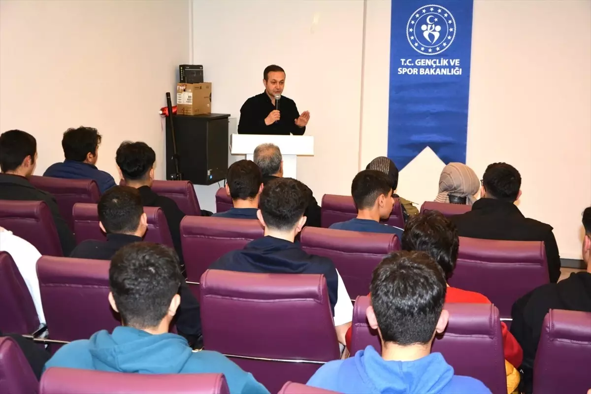 Lise Öğrencilerine Manevi Değerler Kampı