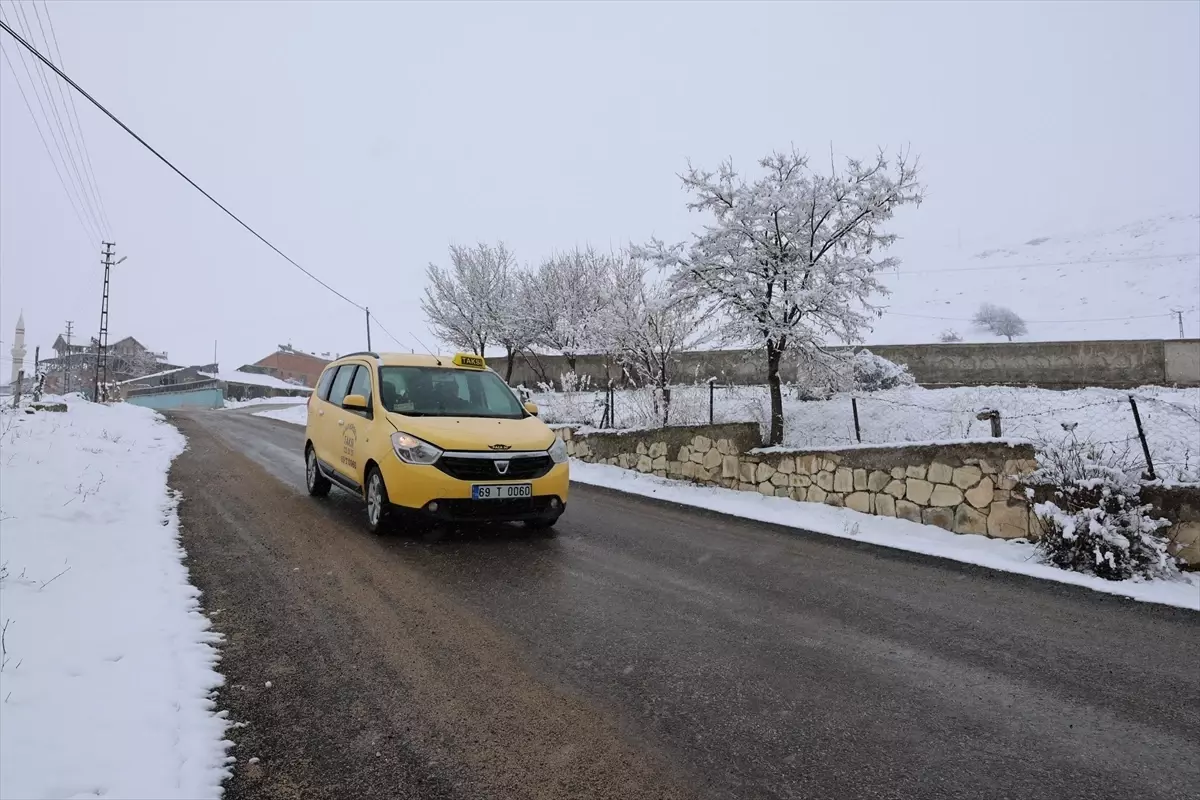 Bayburt ve Gümüşhane\'de Kar Yağışı Etkili