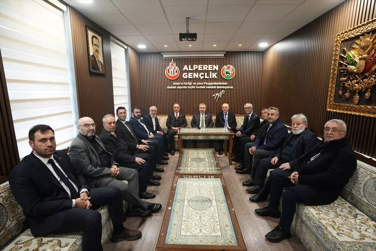 Destici Amsterdam\'da Partililerle Buluştu