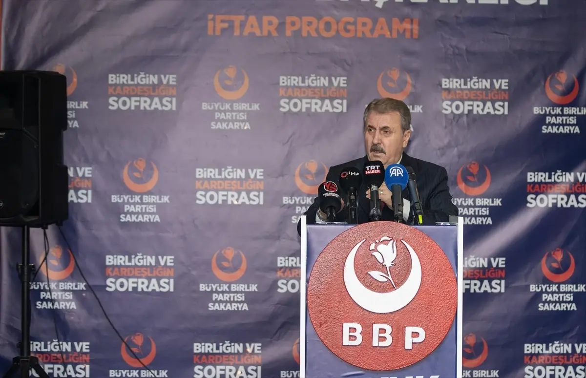 Destici’den İslam Ülkelerine Çağrı