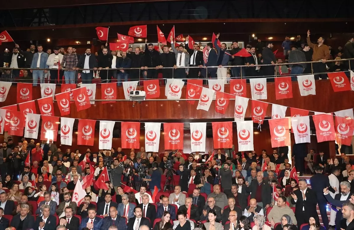 Destici\'den Yemin Tartışması ve Aile Kurumu Vurgusu