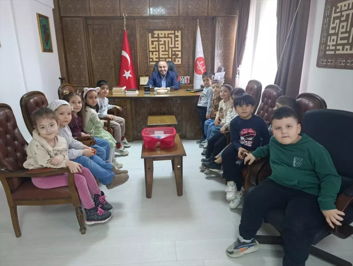 Minik Öğrencilerden Anlamlı Bağış