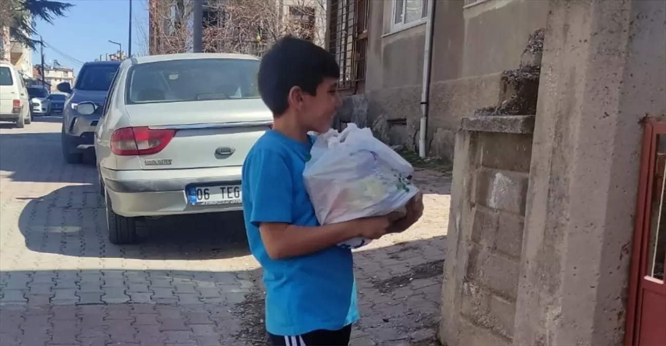 Öğrencilerden Yardım Eli