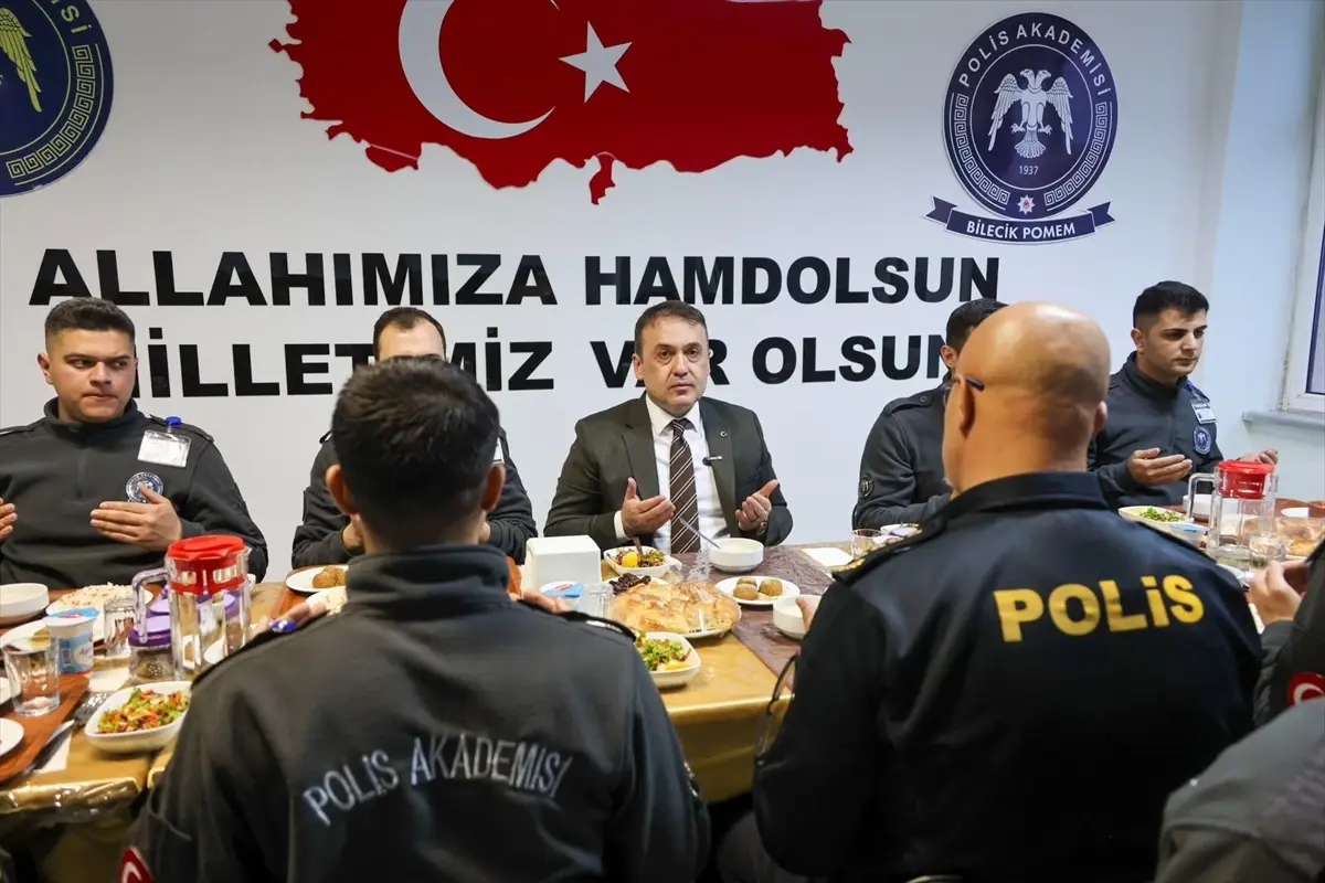 Vali Sözer, Polis Adaylarıyla İftarda Buluştu