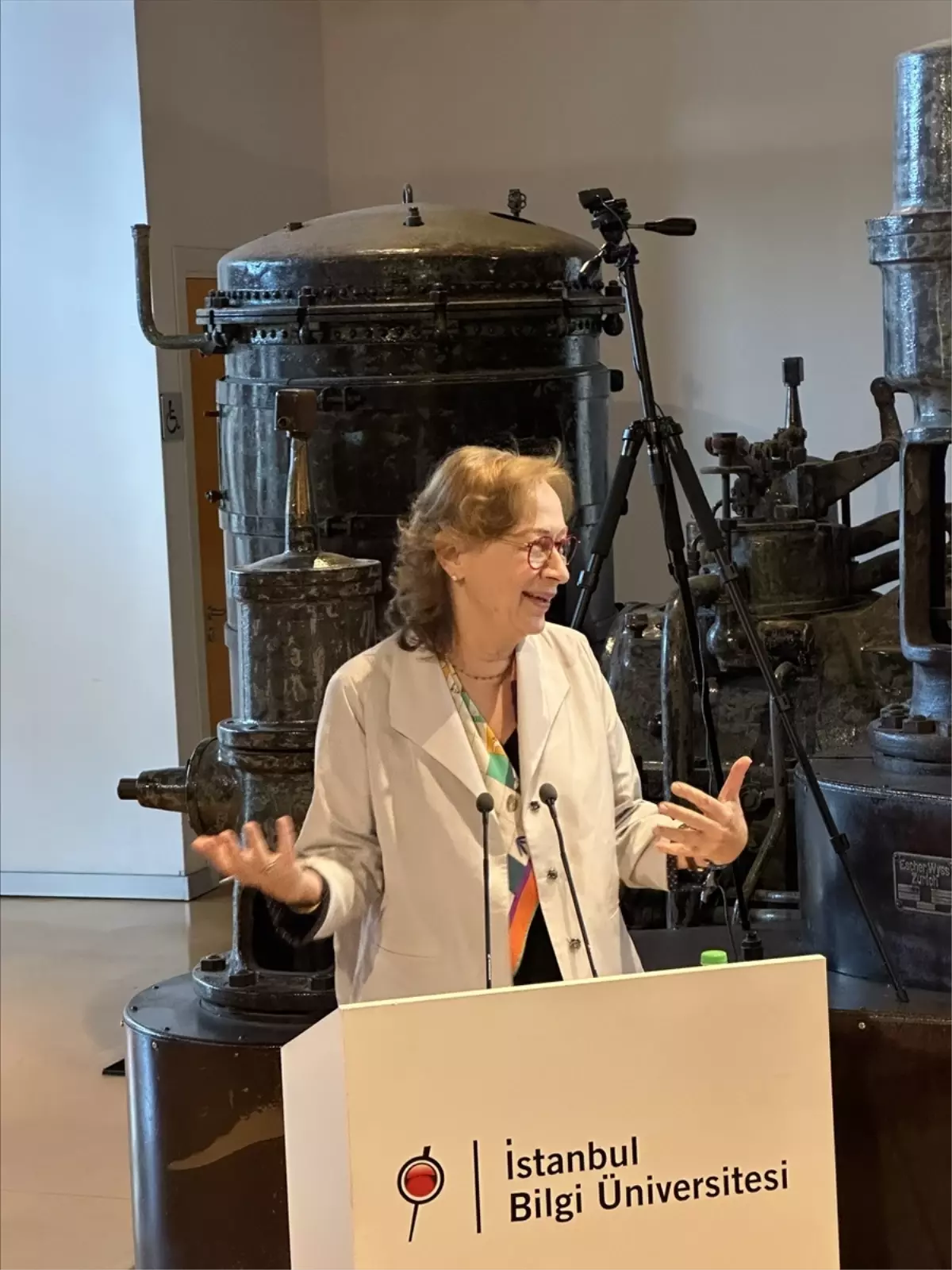 Prof. Dr. Lale Duruiz\'e Emeritus Ünvanı