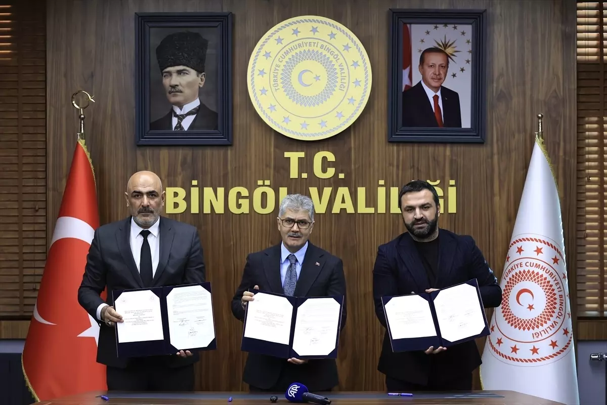 Bingöl\'de Çocuk Evleri Sitesi Protokolü İmzalandı