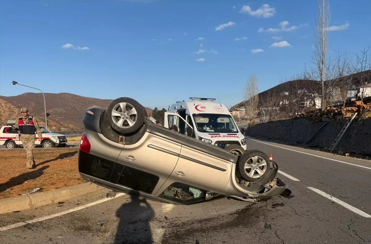 Bingöl\'de Kaza: 2 Yaralı