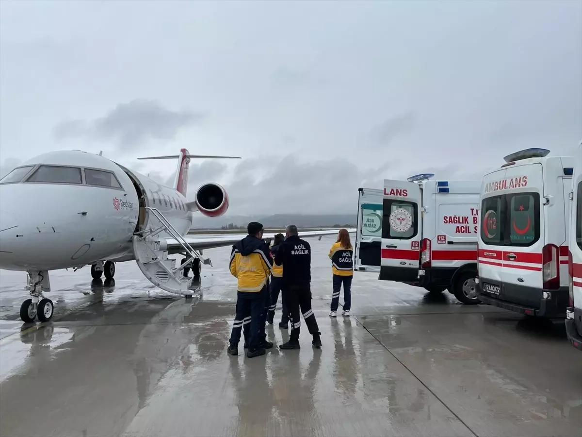 Bingöl\'de Bebek Uçakla Ankara\'ya Sevk Edildi