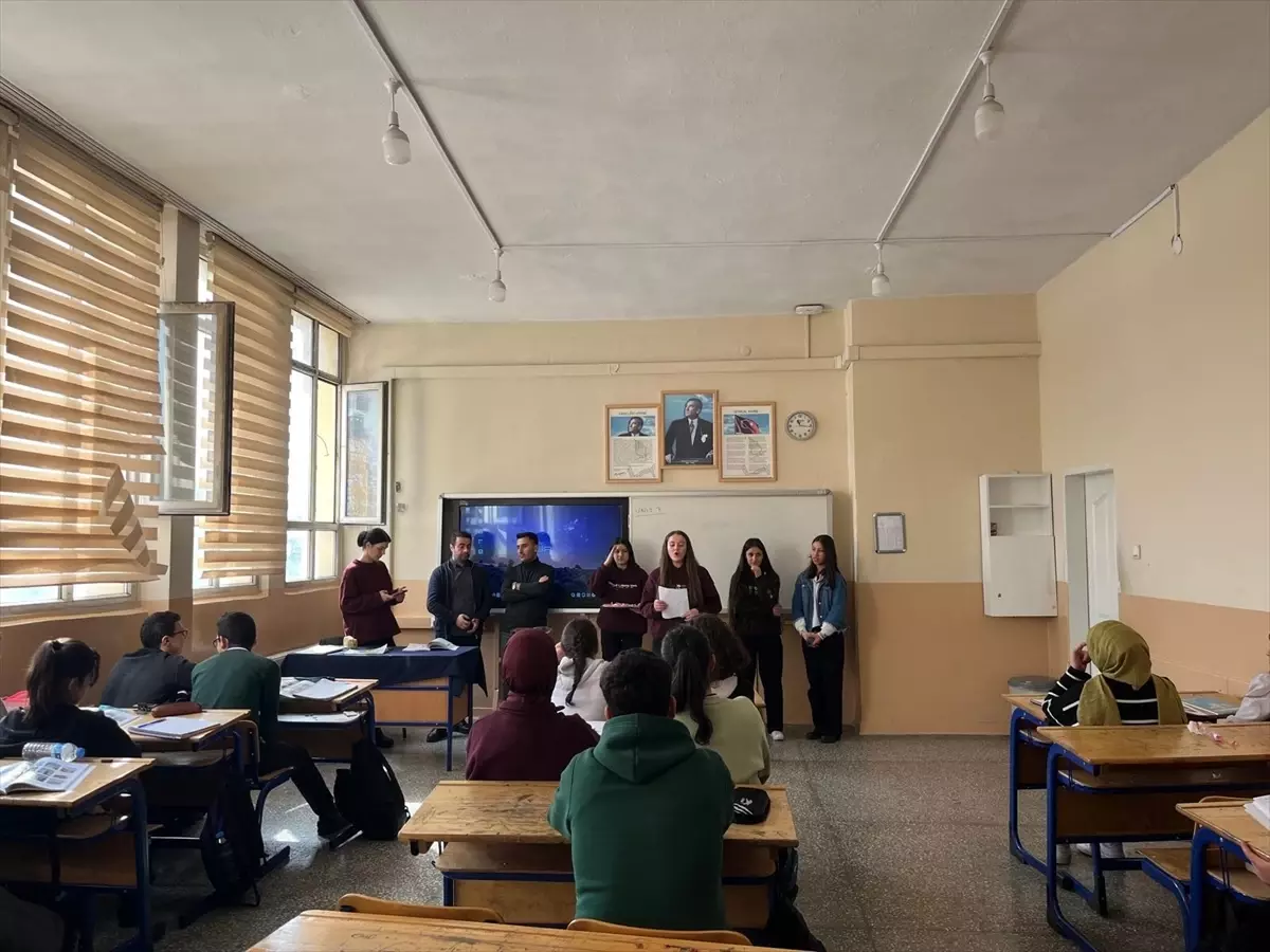 Bitlis\'te Okullar Ramazan İçin Süslendi