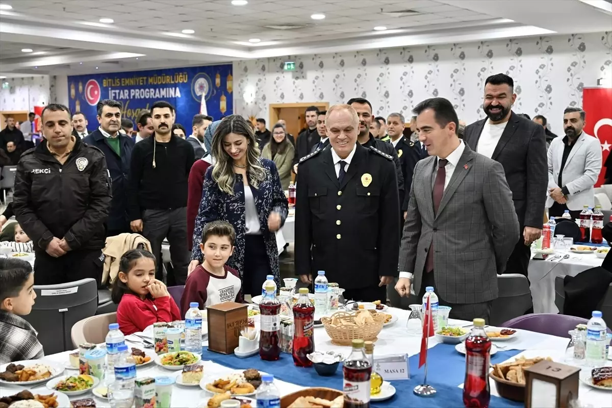 Bitlis\'te Şehit Aileleri İçin İftar Programı Düzenlendi